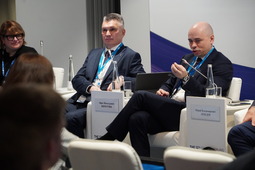 Ayrat Ishmurzin, General Director of Gazprom Pererabotka (on the left), and Yuri Lebedev, Head of the PJSC Gazprom Department, Director General of Gazprom Pererabotka Blagoveshchensk LLC (on the right).