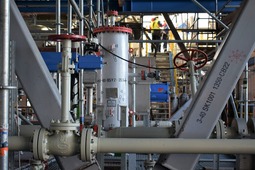 Pipelines are being tested for strength and leaks at the ethane and NGL extraction, nitrogen rejection and nitrogen and helium mix production of process line 3 at the Amur Gas Processing Plant.