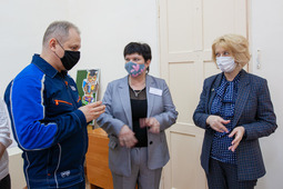 Evgeny Baklanov, Deputy General Director for Personnel Management at Gazprom Pererabotka Blagoveshchensk LLC; Irina Romanova, Director of Svobodny social shelter; Natalia Kiseleva, Minister of Social Protection of the Population of the Amur Region (left to right)