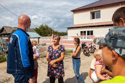 The older children have already grown up and left their parent home, but they come when possible to help around the house and a large household.