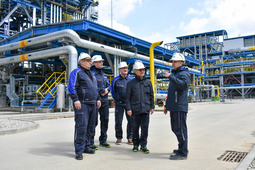 "Our current most important task is to systematize the functions performed by the employees at the new plant and to assess what type of difficulties they face upon operating process organization, as well as to assess what problems arise when starting up and shutting down of the process equipment. We are preparing it together with the colleagues from the Amur State University," explained Dmitry Zhedyaevsky, Head of the Department of Research and Educational Integration at Gubkin University.
