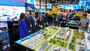 The booth of Gazprom Pererabotka Holding about the gas processing industry as a whole and the Amur GPP being the largest construction project in it is located in the section for import substitution in the gas industry.