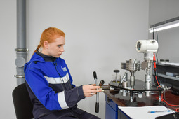 There are open positions in the Metrological Laboratory right now. If you want to be a member of the Amur GPP team, please send your CV: ok@amurgpz.ru, tel.: +7 (4162) 319-206.