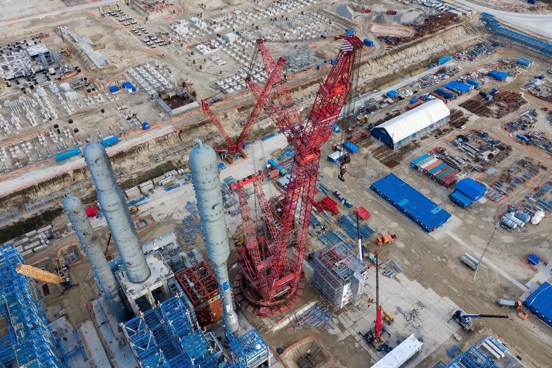The most modern equipment is used in the construction of the Amur Gas Processing Plant.